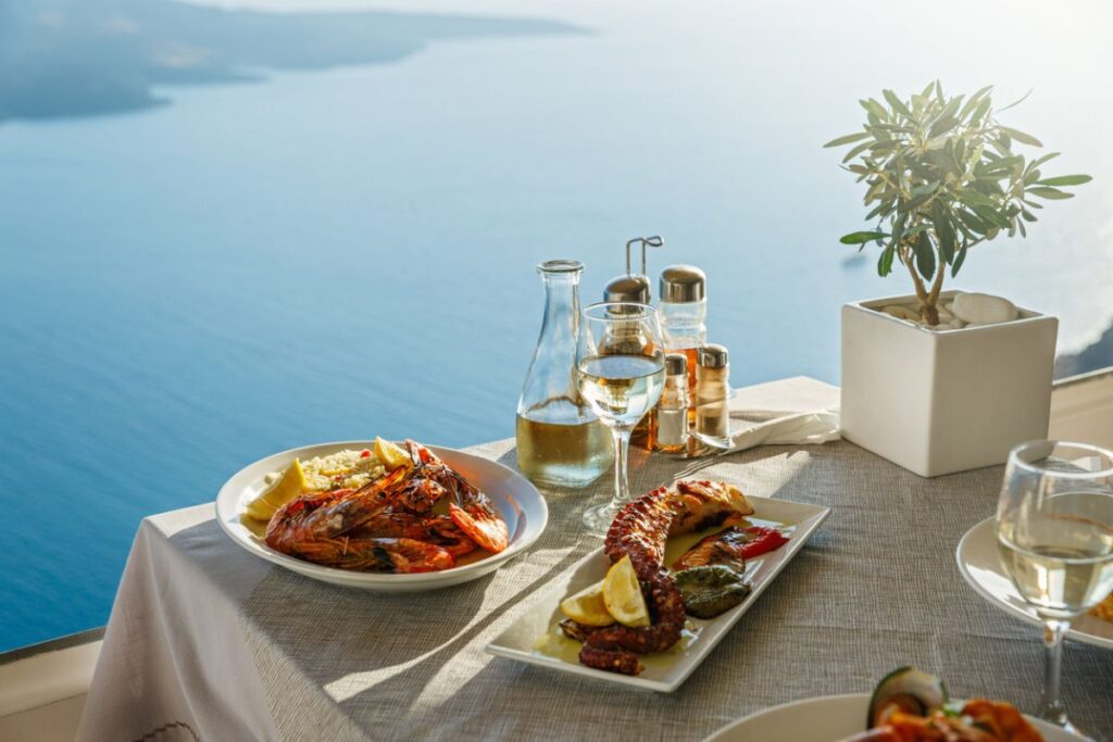 🌍 Top 5 Best Places in the World for Summer Vacation santorini restaurant